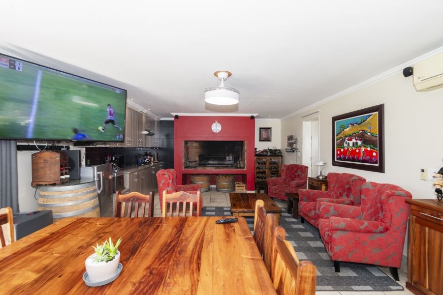 4 Bedroom Property for Sale in Country Club Western Cape